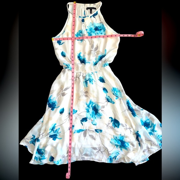 WHITE HOUSE BLACK MARKET FLORAL DRESS - Picture 8 of 8